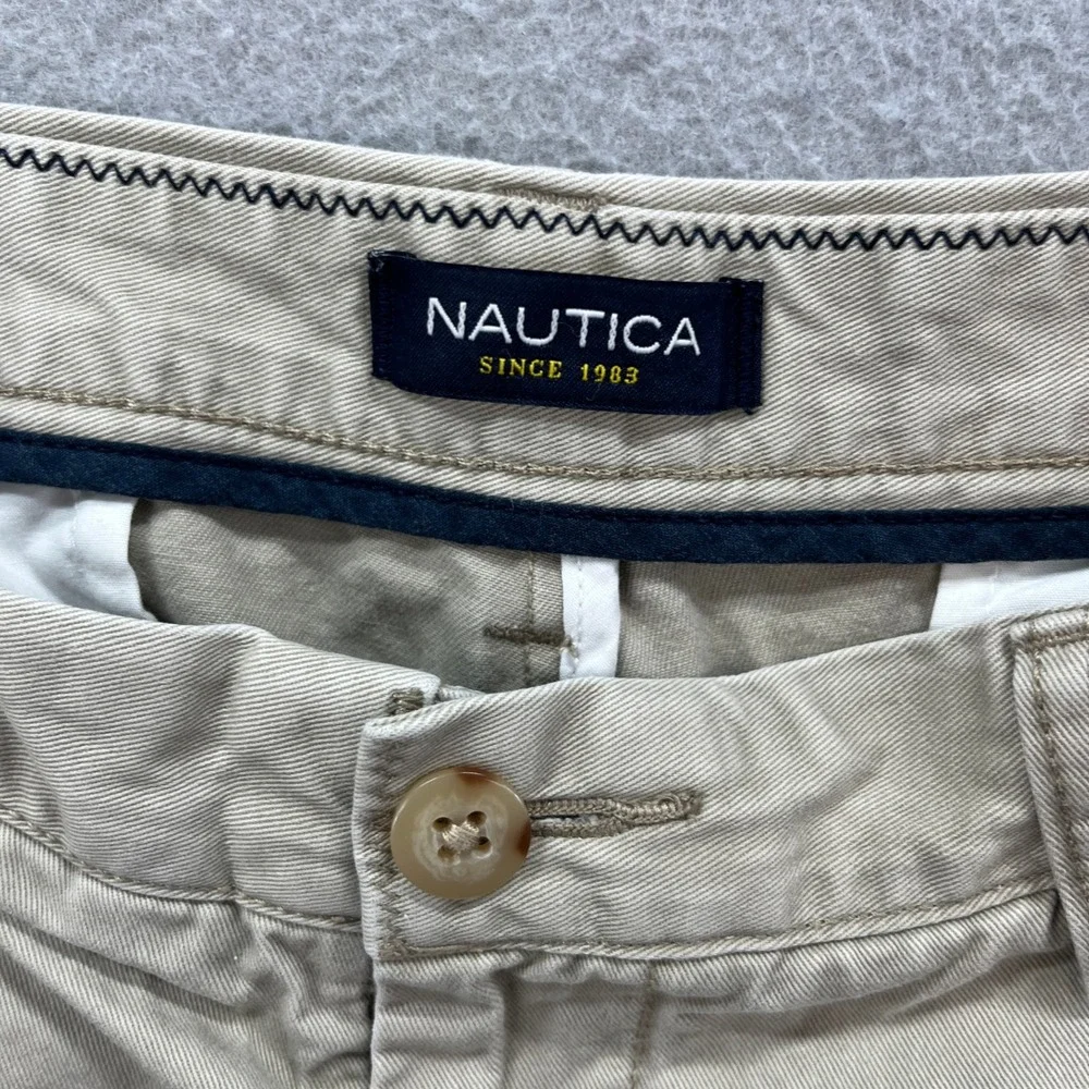 Nautica Chino Shorts Mens 32W Khaki Flat Front Cotton Casual Preppy Classic